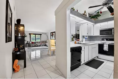 8179 Whispering Palm Drive, Boca Raton, FL 33496 - Photo 3