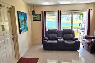 1004 Green Pine Blvd, West Palm Beach, FL 33409 - Photo 5
