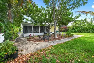 149 Cayman Dr, Palm Springs, FL 33461 - Photo 19