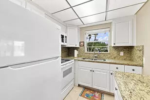 489 Tilford W, Deerfield Beach, FL 33442 - Photo 17