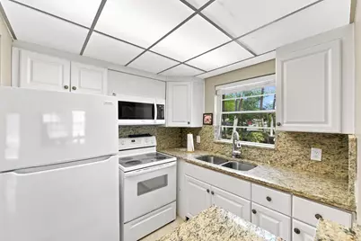 489 Tilford W, Deerfield Beach, FL 33442 - Photo 17