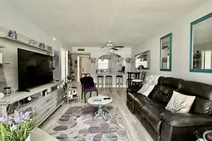 9480 Poinciana Pl, Davie, FL 33324 - Photo 7