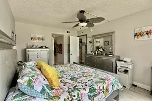 9480 Poinciana Pl, Davie, FL 33324 - Photo 11