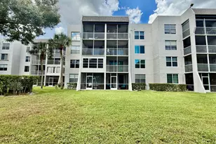 9480 Poinciana Pl, Davie, FL 33324 - Photo 15