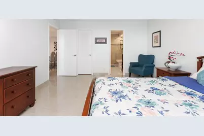 427 Golden Isles Drive, Hallandale Beach, FL 33009 - Photo 13