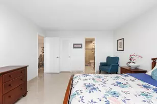 427 Golden Isles Dr, Hallandale Beach, FL 33009 - Photo 13