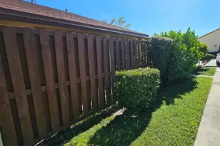 491 Springdale Cir, Palm Springs, FL 33461 - Photo 17