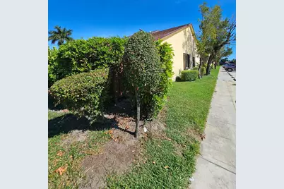 491 Springdale Circle, Palm Springs, FL 33461 - Photo 1