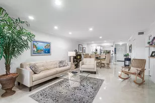 34 Stratford Ln W, Boynton Beach, FL 33436 - Photo 9