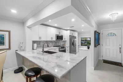 34 Stratford Lane W #C, Boynton Beach, FL 33436 - Photo 9