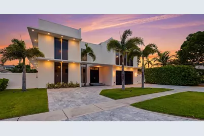 284 NE 7th Street, Boca Raton, FL 33432 - Photo 1