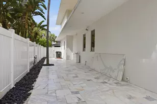 284 NE 7th St, Boca Raton, FL 33432 - Photo 7
