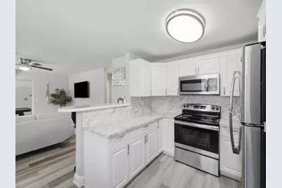 226 E Gateway Boulevard, Boynton Beach, FL 33435 - Photo 13