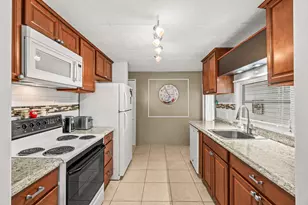 8350 E Club Rd, Boca Raton, FL 33433 - Photo 5