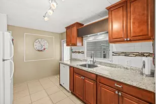 8350 E Club Rd, Boca Raton, FL 33433 - Photo 7