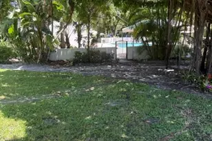 1723 Embassy Dr, West Palm Beach, FL 33401 - Photo 17