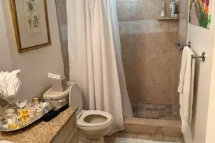 1723 Embassy Dr, West Palm Beach, FL 33401 - Photo 9