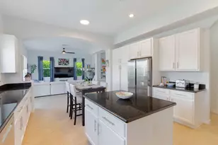 428 Cresta Cir, West Palm Beach, FL 33413 - Photo 13