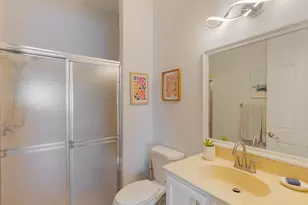 428 Cresta Cir, West Palm Beach, FL 33413 - Photo 11
