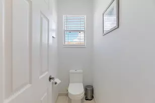 428 Cresta Cir, West Palm Beach, FL 33413 - Photo 17