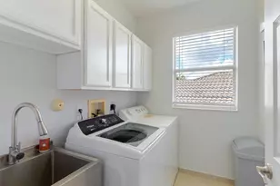 428 Cresta Cir, West Palm Beach, FL 33413 - Photo 21
