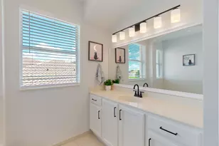 428 Cresta Cir, West Palm Beach, FL 33413 - Photo 15