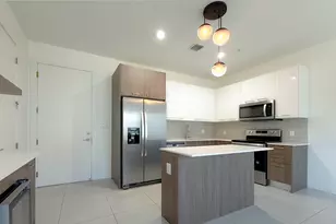 405 NE 35th Ct, Oakland Park, FL 33334 - Photo 5