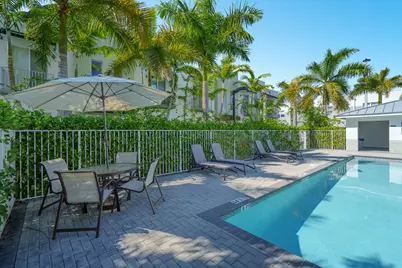405 NE 35th Court #2, Oakland Park, FL 33334 - Photo 7