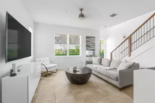 405 NE 35th Ct, Oakland Park, FL 33334 - Photo 3