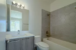 405 NE 35th Ct, Oakland Park, FL 33334 - Photo 19