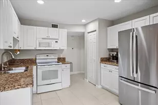 5670 Coach House Cir, Boca Raton, FL 33486 - Photo 5