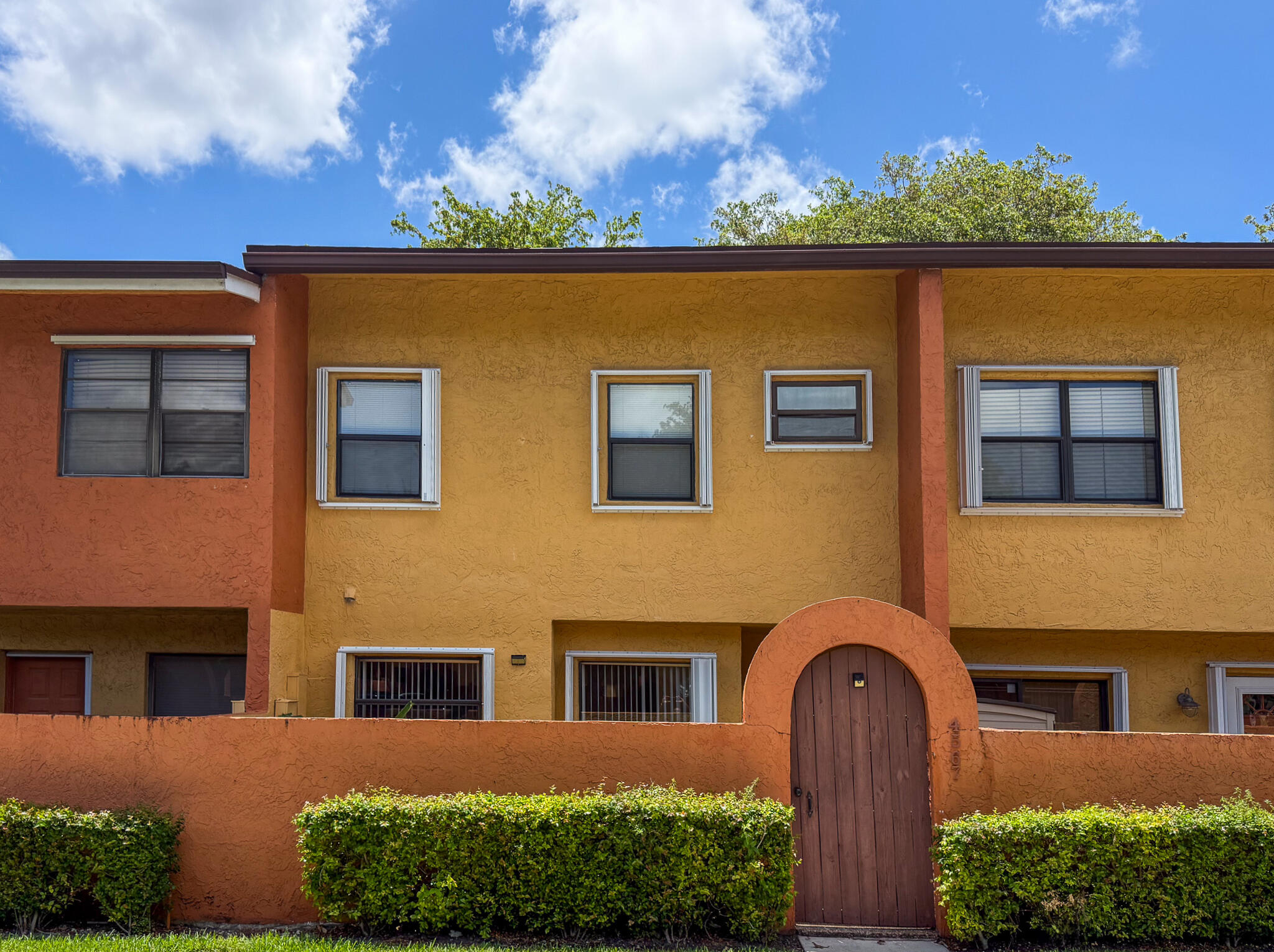 4567 NW 90th Ave - 4567 NW 90th Ave, Sunrise, FL 33351 Luxury Property | Jose Angel Pina