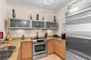 16275 Collins Ave, Sunny Isles Beach, FL 33160 - Photo 13