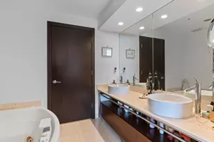 16275 Collins Ave, Sunny Isles Beach, FL 33160 - Photo 19