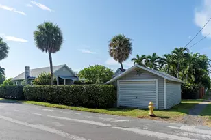 629 N Lakeside Dr, Lake Worth Beach, FL 33460 - Photo 11