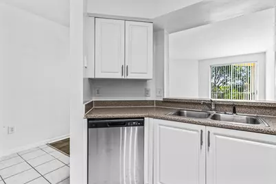 1961 Brandywine Road #304, West Palm Beach, FL 33409 - Photo 3