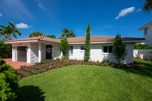 349 NE 2nd St, Boca Raton, FL 33432 - Photo 1