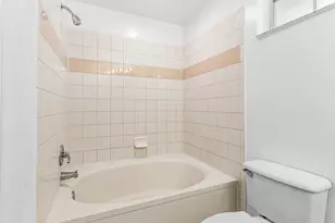 1977 Brandywine Rd, West Palm Beach, FL 33409 - Photo 9