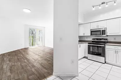 1977 Brandywine Road #305, West Palm Beach, FL 33409 - Photo 3