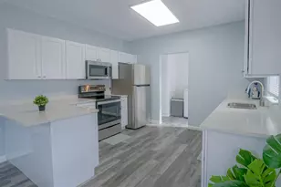 1102 Sunset Rd, West Palm Beach, FL 33401 - Photo 7
