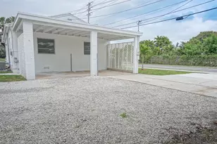 1102 Sunset Rd, West Palm Beach, FL 33401 - Photo 15