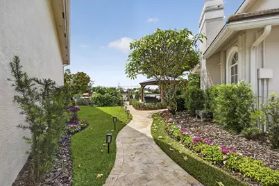 8704 Wendy Lane E, West Palm Beach, FL 33411 - Photo 51