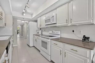 20110 Boca W Dr, Boca Raton, FL 33434 - Photo 3