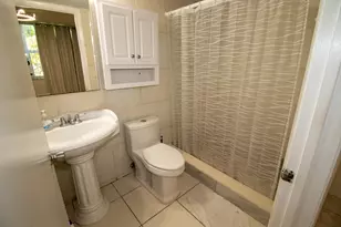 1040 NW 80th Ave, Margate, FL 33063 - Photo 9