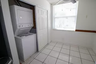 1040 NW 80th Ave, Margate, FL 33063 - Photo 5