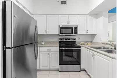 1957 Brandywine Road #302, West Palm Beach, FL 33409 - Photo 3