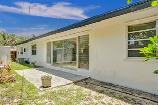 4017 NE 18th Ave, Oakland Park, FL 33334 - Photo 17
