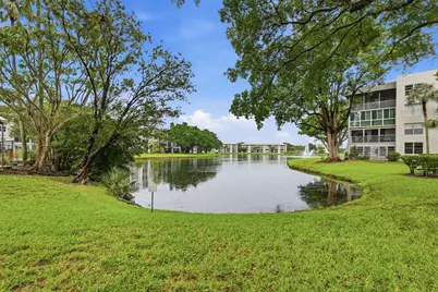 9325 Lagoon Place #405, Davie, FL 33324 - Photo 31