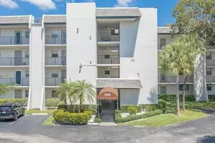 9325 Lagoon Pl, Davie, FL 33324 - Photo 1