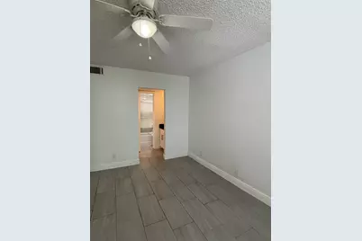 9325 Lagoon Place #405, Davie, FL 33324 - Photo 19